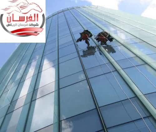 تنظيف واجهات زجاج بالدمام 0551988465 ارخص شركات تنظيف الاعلان للايجار